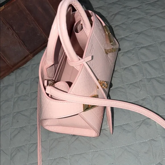 Ferragamo Pink Leather Top-Handle Satchel Bag with Gold Hardware - Picture 6 of 7